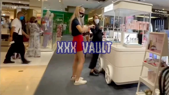 Blonde Asian Girl Spotted At Mall (4k) Asian Sex Diary