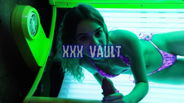 Reality Kings Short.2024.02.28.Ultraviolet Hand Job.XXX.1080p